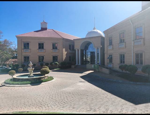 333M² OFFICE TO LET IN BRYANSTON